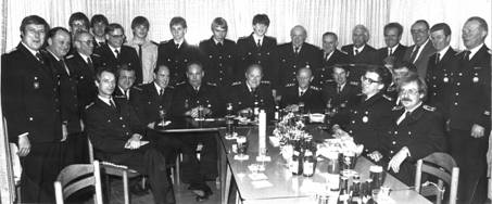 Der Jubilar Ewald Steinmeyer und seine Gäste.